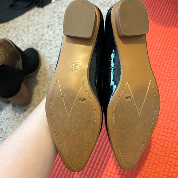 Vince Camuto Women’s black faux crocodile glossy slip on shoes size 8 - Picture 4 of 4